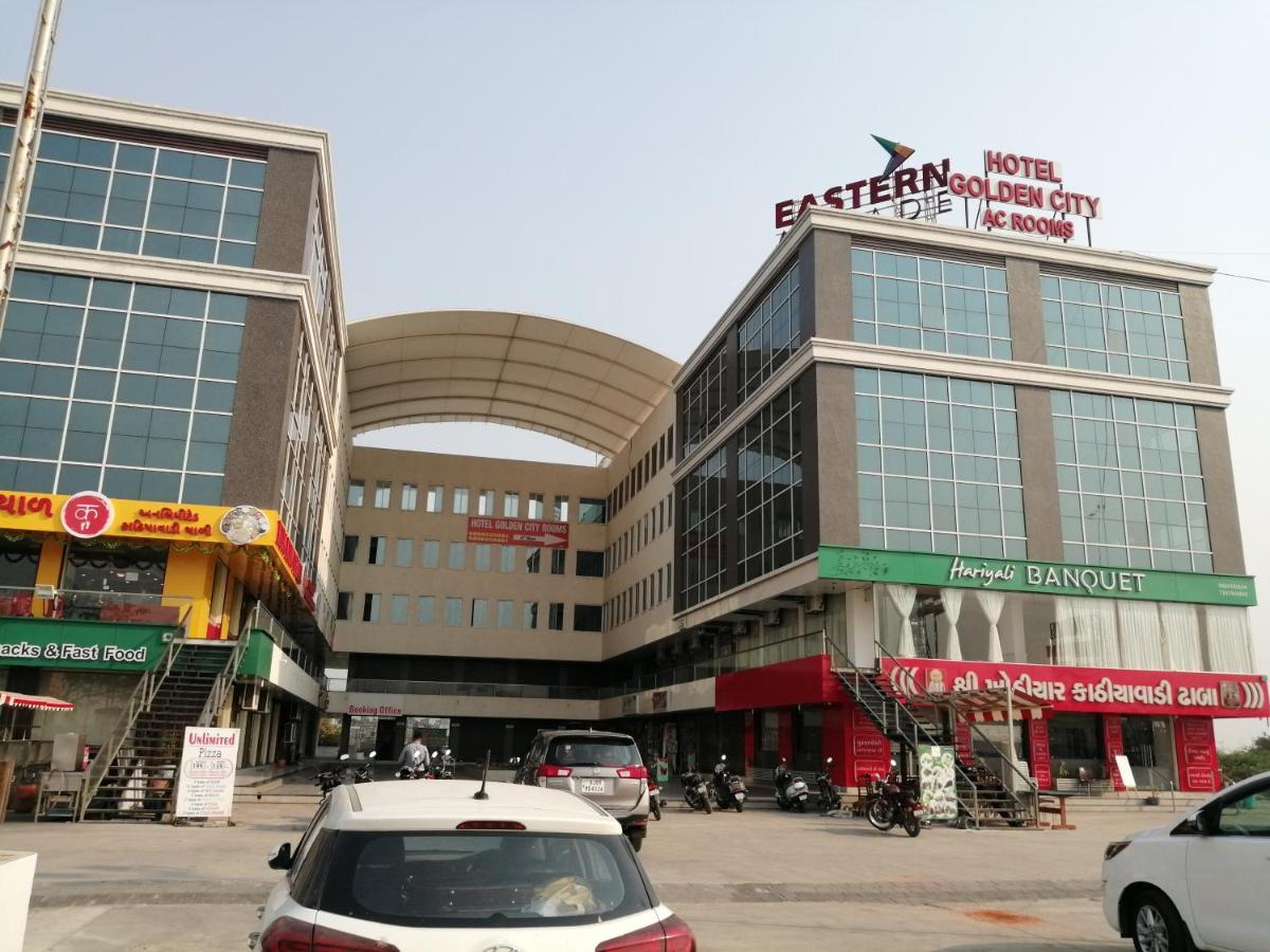 Hotel Golden City ואדודרה מראה חיצוני תמונה